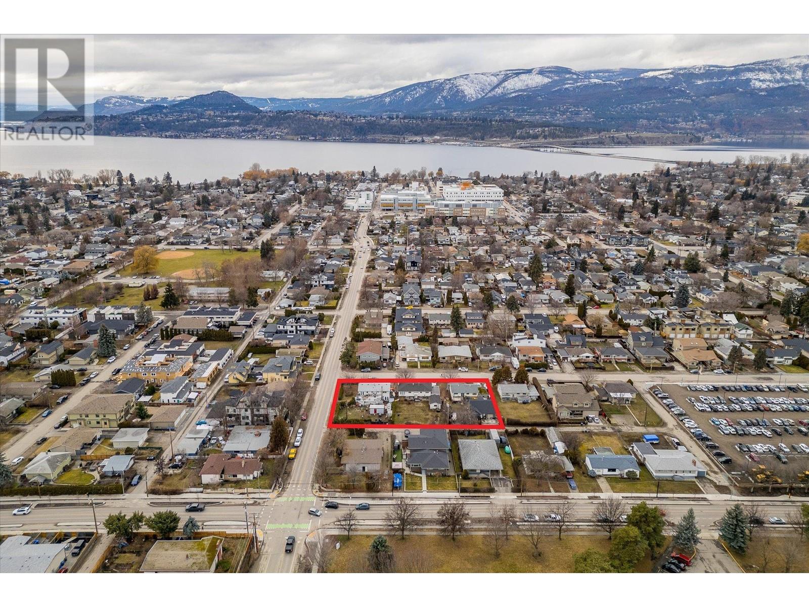 2261 Burnett Street, Kelowna, British Columbia  V1Y 2T7 - Photo 12 - 10304441