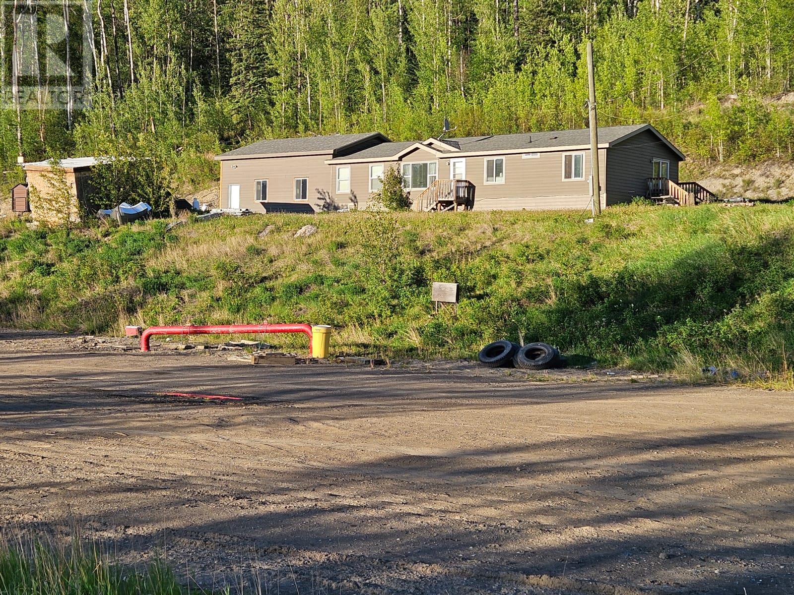 7882 Highway 29s Highway, Chetwynd, British Columbia  V0C 1J0 - Photo 1 - 10305532