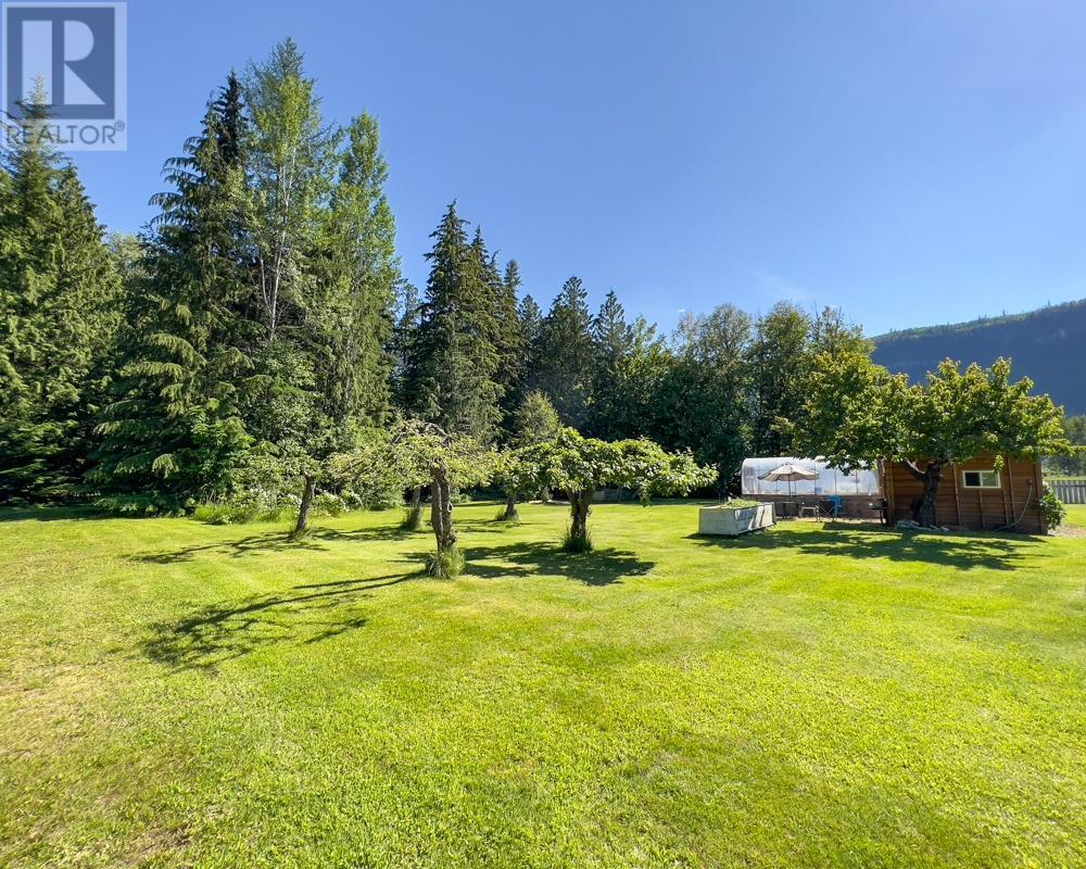 13312 31 Highway, Meadow Creek, British Columbia  V0G 1N0 - Photo 22 - 2475153