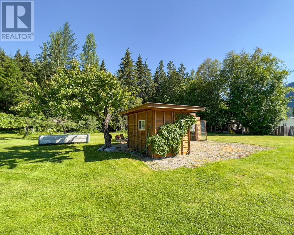 13312 31 Highway, Meadow Creek, British Columbia  V0G 1N0 - Photo 27 - 2475153