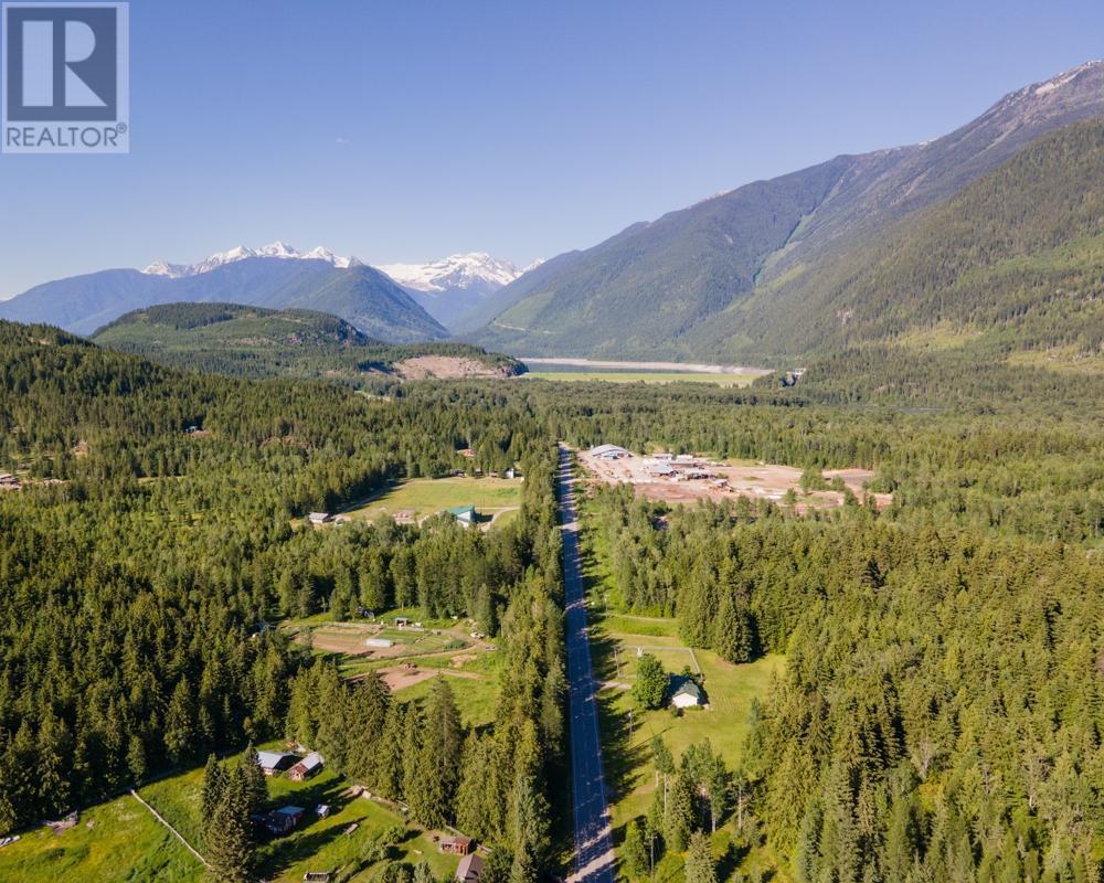 13312 31 Highway, Meadow Creek, British Columbia  V0G 1N0 - Photo 5 - 2475153