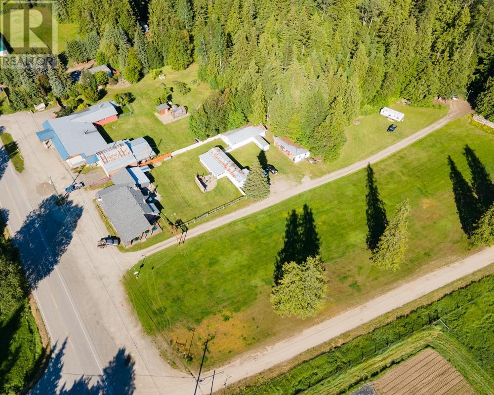 13312 31 Highway, Meadow Creek, British Columbia  V0G 1N0 - Photo 6 - 2475153