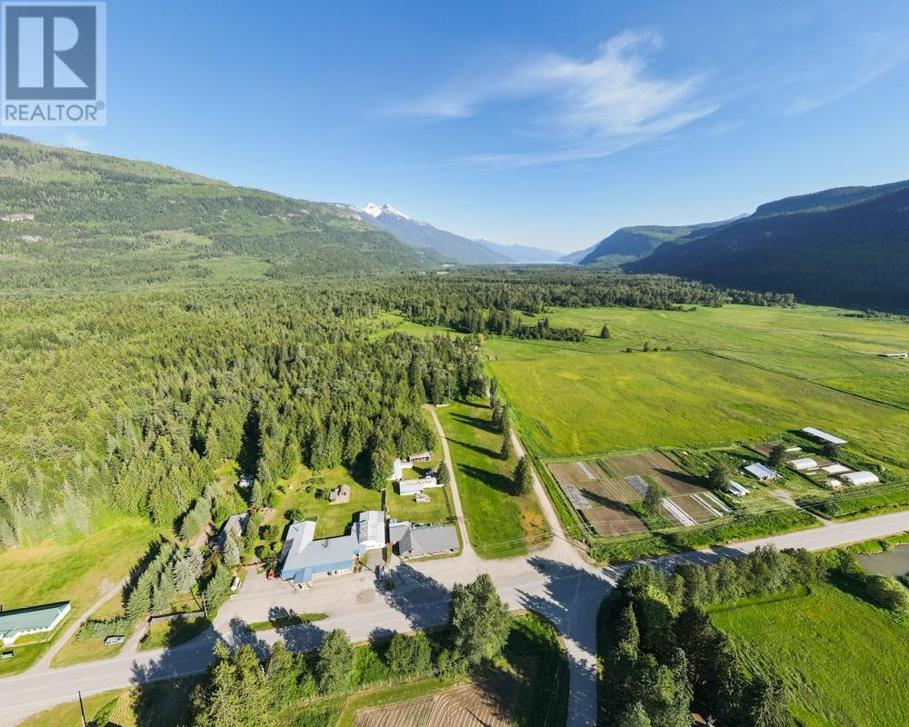 13312 31 Highway, Meadow Creek, British Columbia  V0G 1N0 - Photo 17 - 2475152