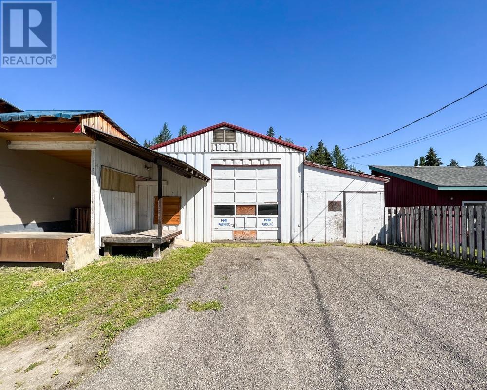 13312 31 Highway, Meadow Creek, British Columbia  V0G 1N0 - Photo 21 - 2475152