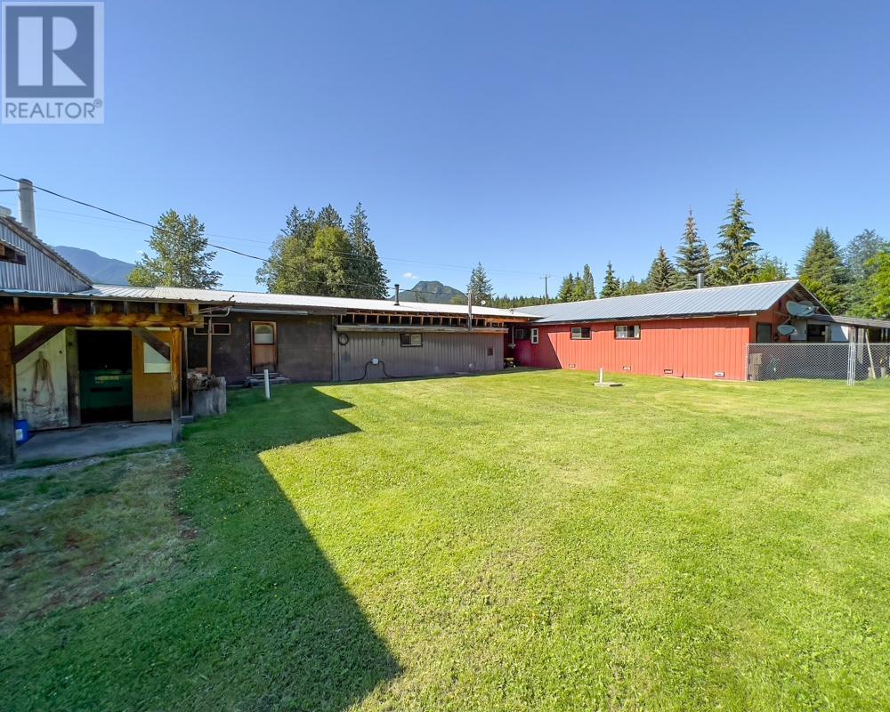 13312 31 Highway, Meadow Creek, British Columbia  V0G 1N0 - Photo 66 - 2475152