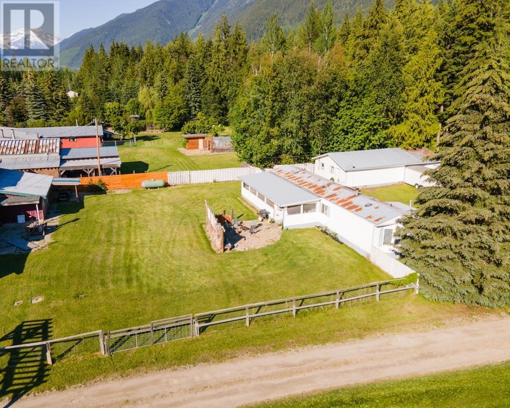 13308 31 Highway Unit# 13304, Meadow Creek, British Columbia  V0G 1N0 - Photo 11 - 2475154