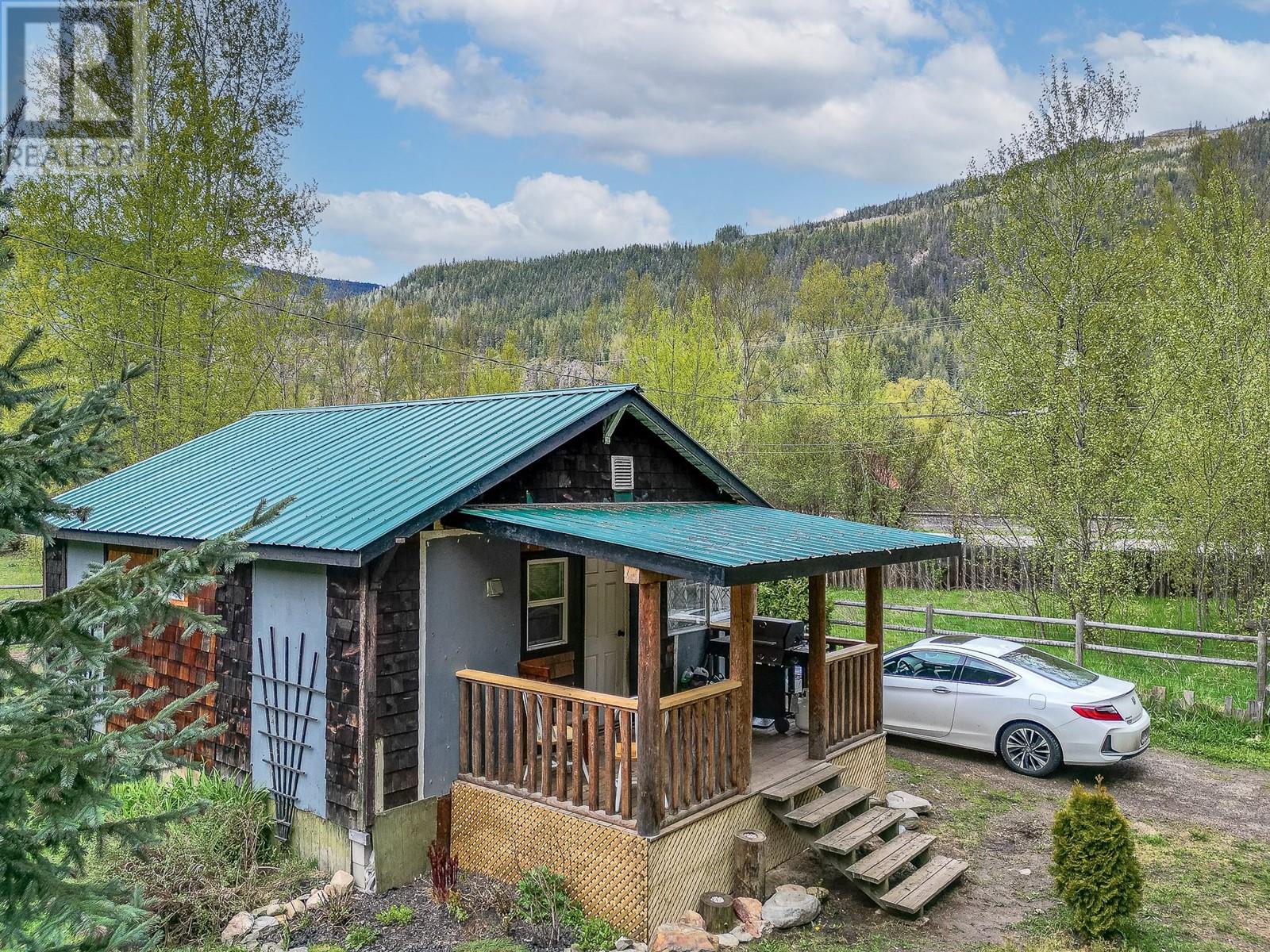 2370 Trans Canada Highway, Sicamous, British Columbia  V0E 2V0 - Photo 43 - 10305939