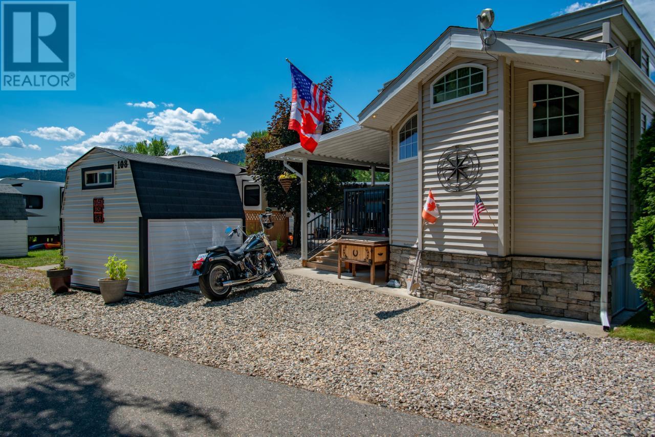 1835 Bakery Frontage Road Unit# 108, Christina Lake, British Columbia  V0H 1E0 - Photo 2 - 2475272