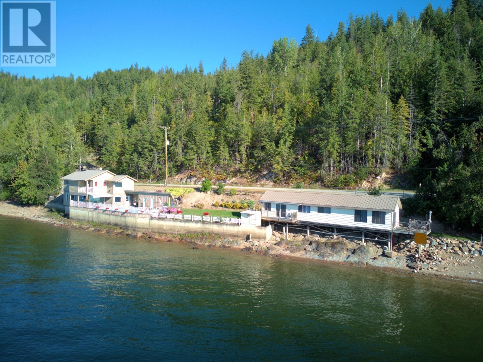 3181 Eagle Bay Road, Eagle Bay, British Columbia  V0E 1H1 - Photo 2 - 10305725