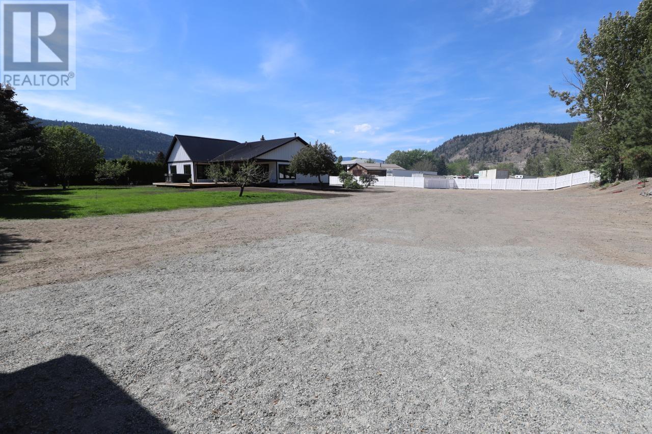 1550 Williams Crescent, Merritt, British Columbia  V1K 1K9 - Photo 3 - 177073