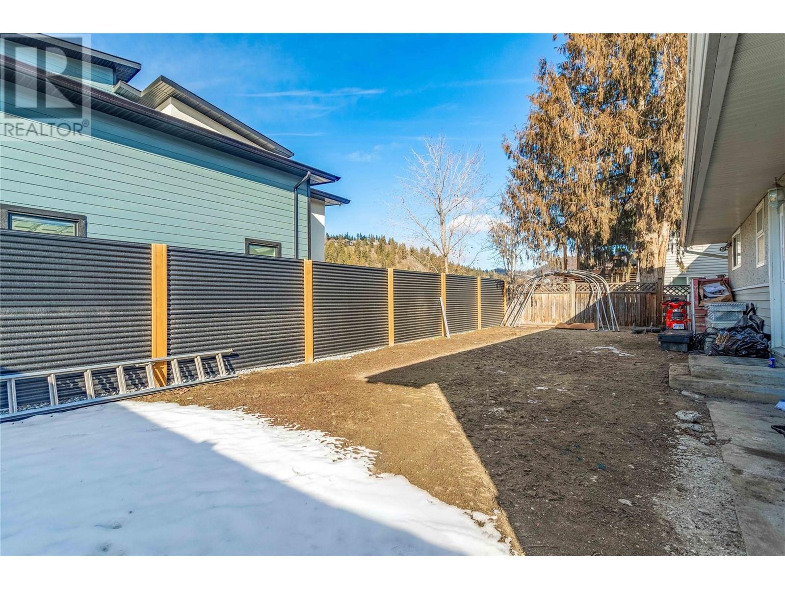 470 Snowsell Street N, Kelowna, British Columbia  V1V 2C7 - Photo 4 - 10304754