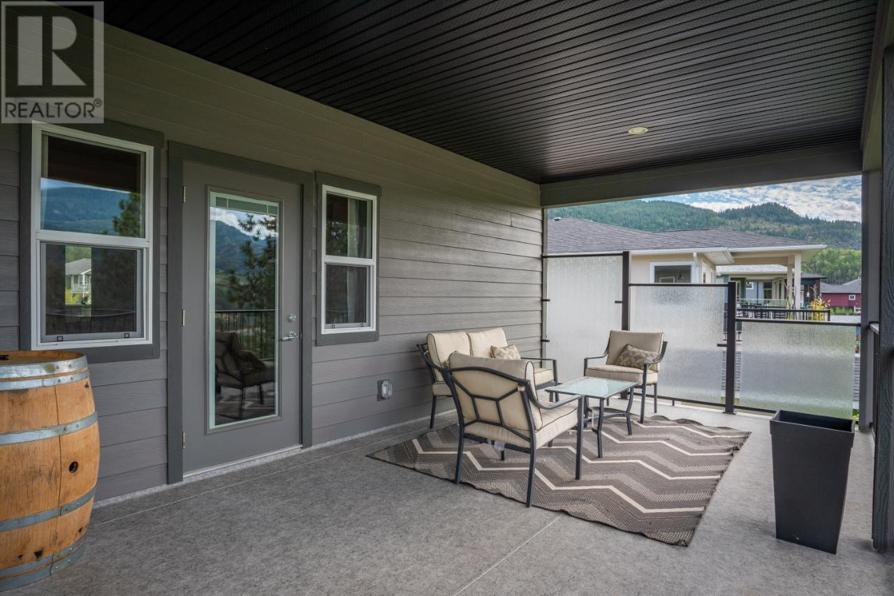 729 Prairie South Road, Castlegar, British Columbia  V1N 4K6 - Photo 34 - 2475307