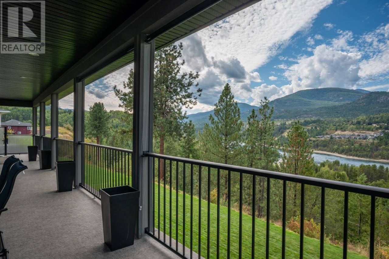 729 Prairie South Road, Castlegar, British Columbia  V1N 4K6 - Photo 54 - 2475307