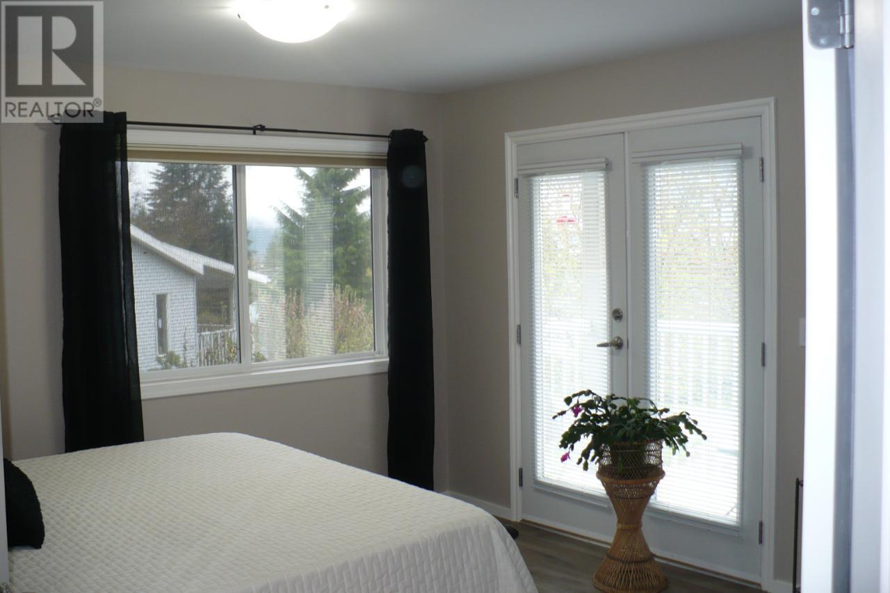 307 Nelson Avenue, Nakusp, British Columbia  V0G 1R0 - Photo 6 - 2475438