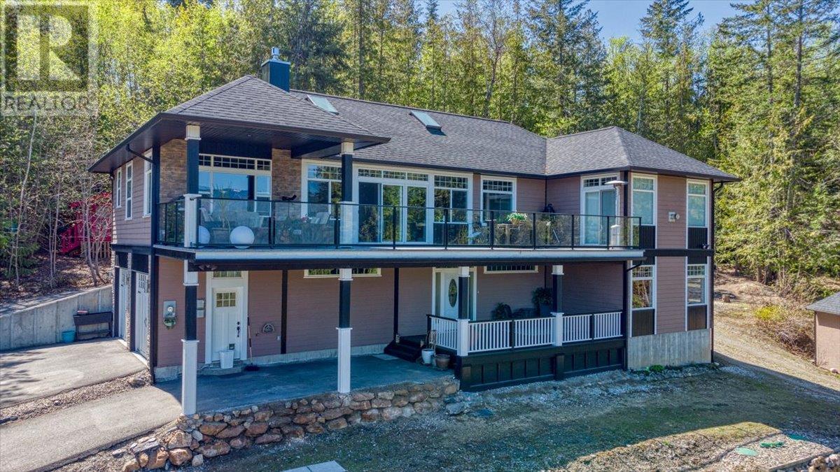 2127 Pleasant Dale Road W, Blind Bay, British Columbia  V0E 2W1 - Photo 1 - 10305900