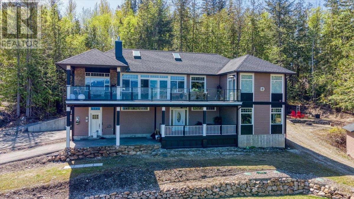 2127 Pleasant Dale Road W, Blind Bay, British Columbia  V0E 2W1 - Photo 2 - 10305900