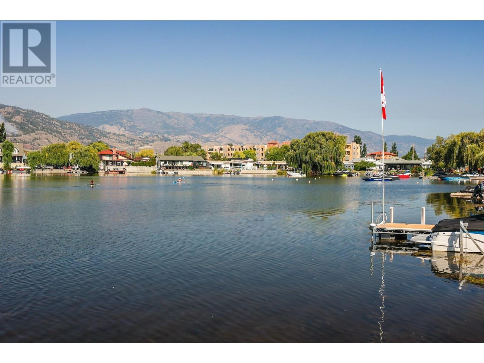 32 Bayview Crescent, Osoyoos, British Columbia  V0H 1V6 - Photo 9 - 10306857