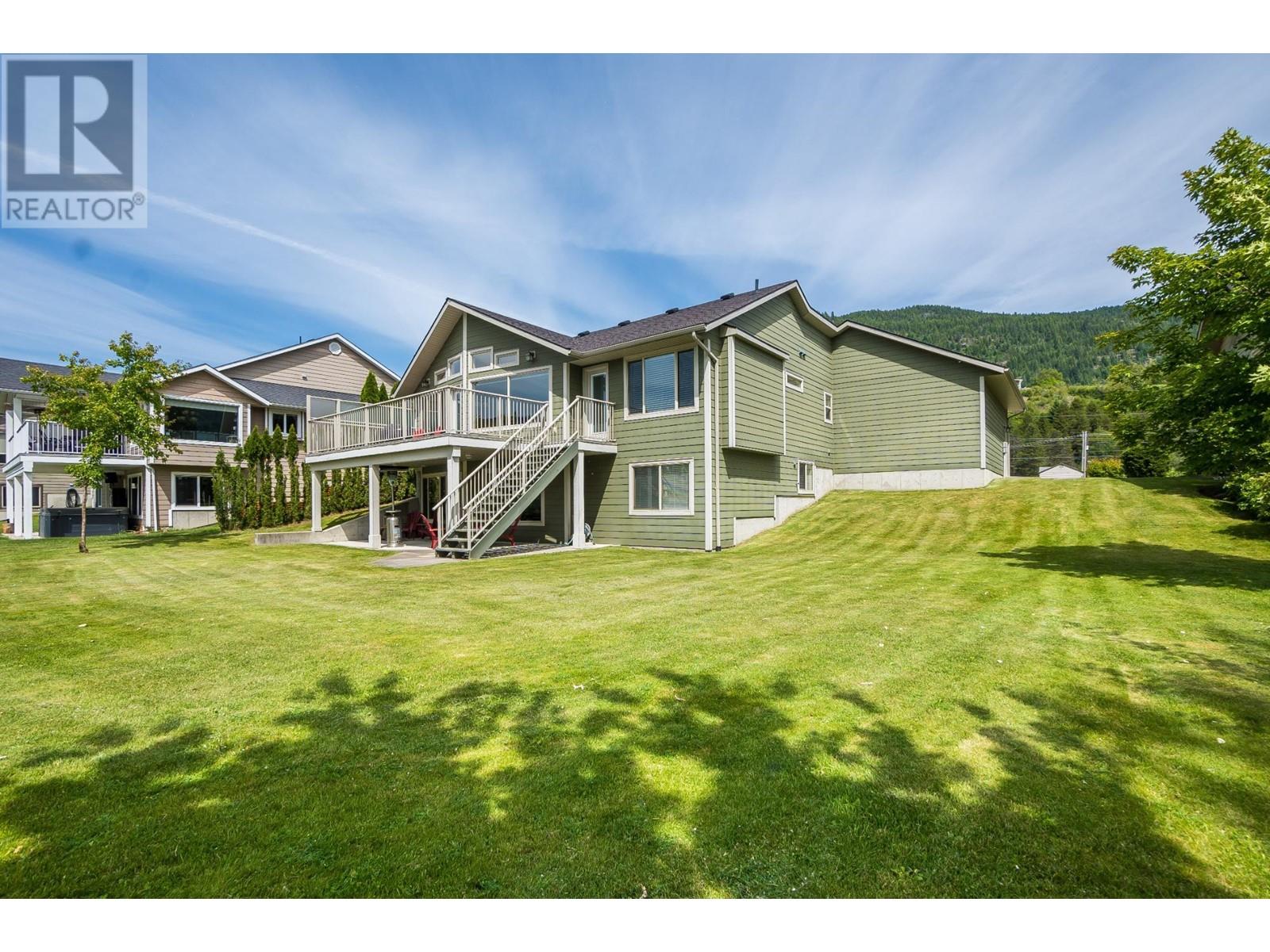 755 Waterloo Road, Ootischenia, British Columbia  V1N 4K8 - Photo 1 - 2475545