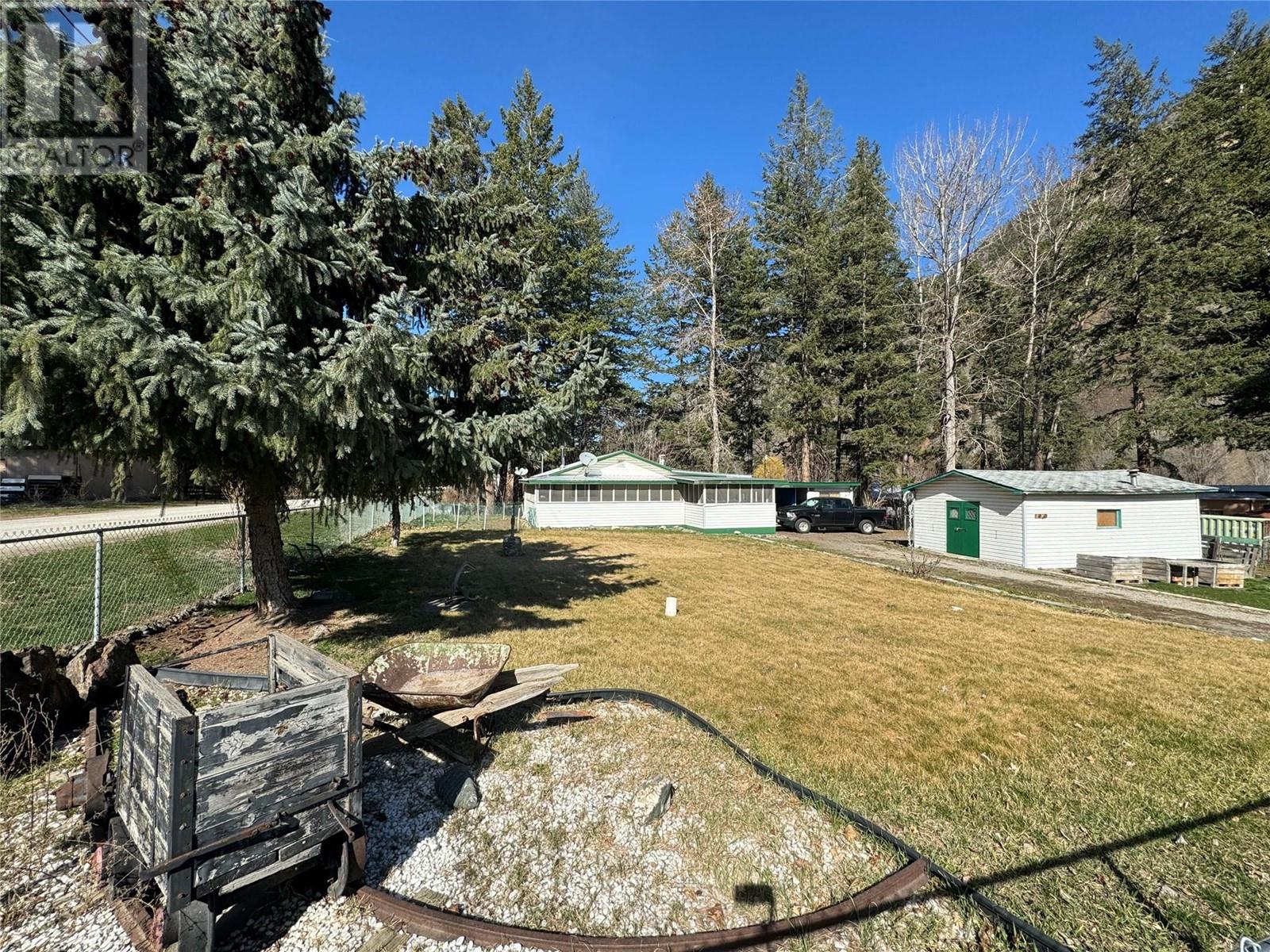 1483 Main Street, Olalla, British Columbia  V0X 1N6 - Photo 4 - 10307584