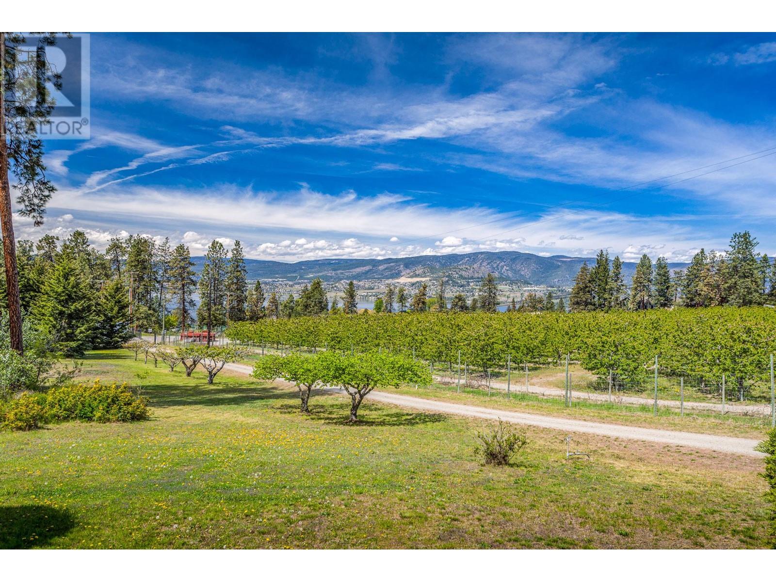 4729 Lakeshore Road, Kelowna, British Columbia  V1W 4H6 - Photo 65 - 10307572