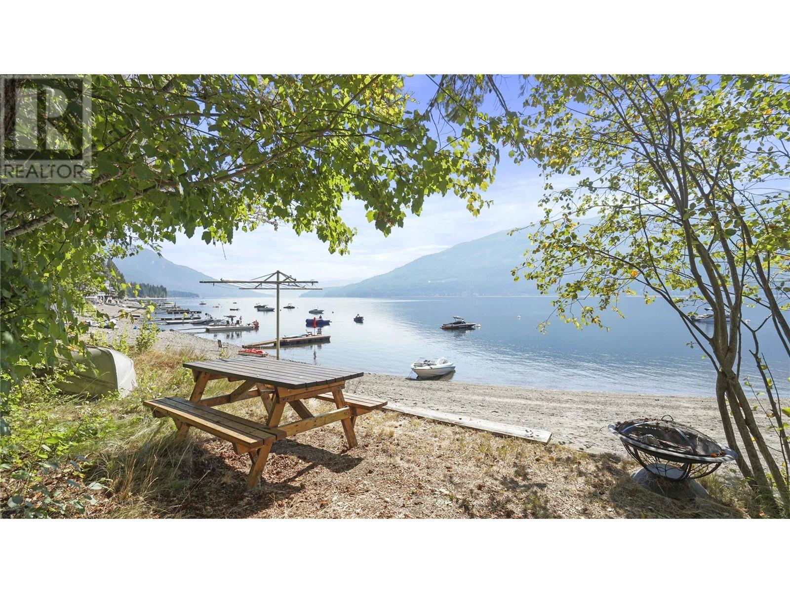 4746 Sunnybrae Canoe Point Road, Tappen, British Columbia  V0E 2X1 - Photo 88 - 10307693