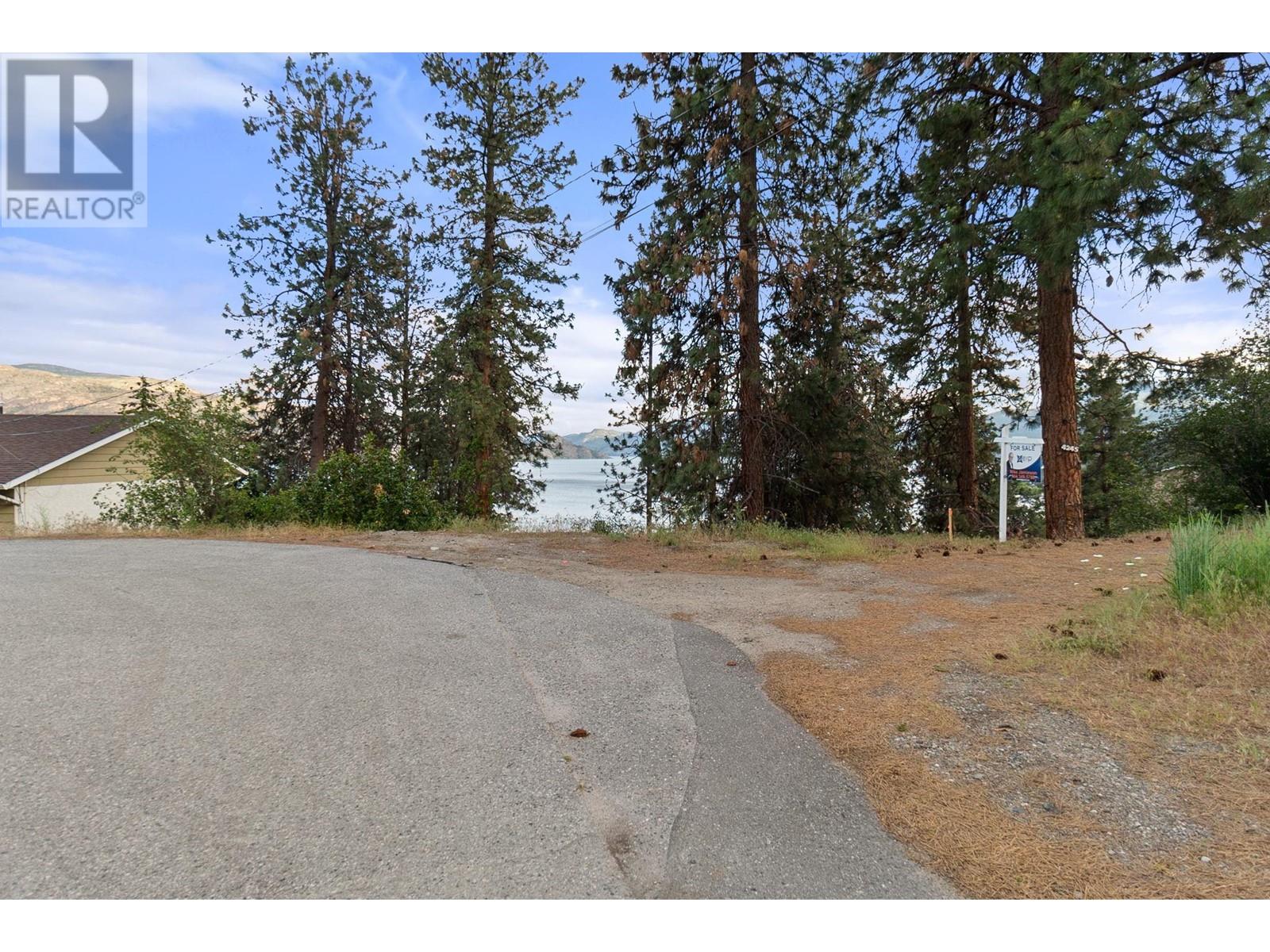 4262 4th Avenue, Peachland, British Columbia  V0H 1X5 - Photo 3 - 10307350