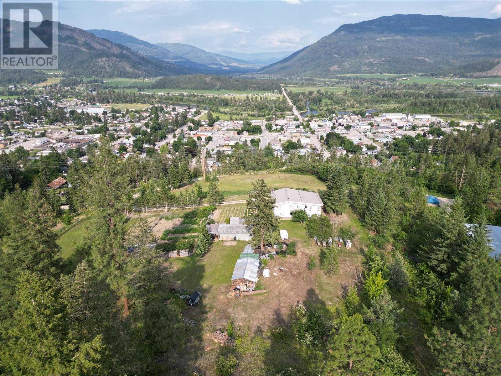 141 Francis Drive, Enderby, British Columbia  V0E 1V1 - Photo 2 - 10308050