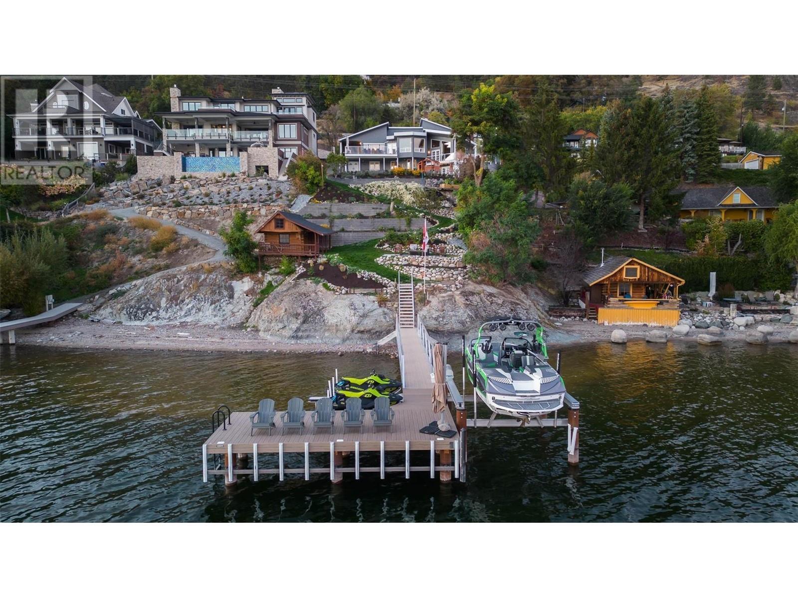 5142 Robinson Place, Peachland, British Columbia  V0H 1X1 - Photo 1 - 10308029