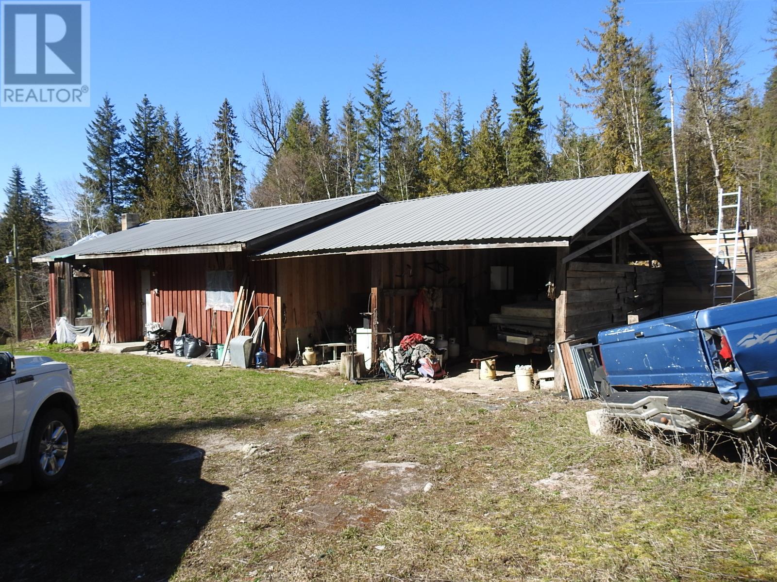 50 East Poirier Road, Mara, British Columbia  V0E 2K0 - Photo 3 - 10308875