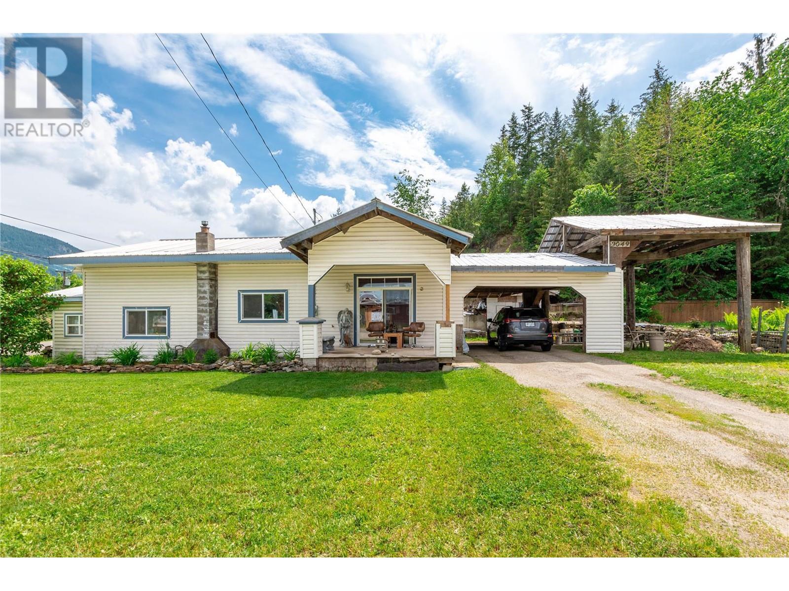 3049 Hornsberger Road, Salmon Arm, British Columbia  V1E 3H1 - Photo 1 - 10309065