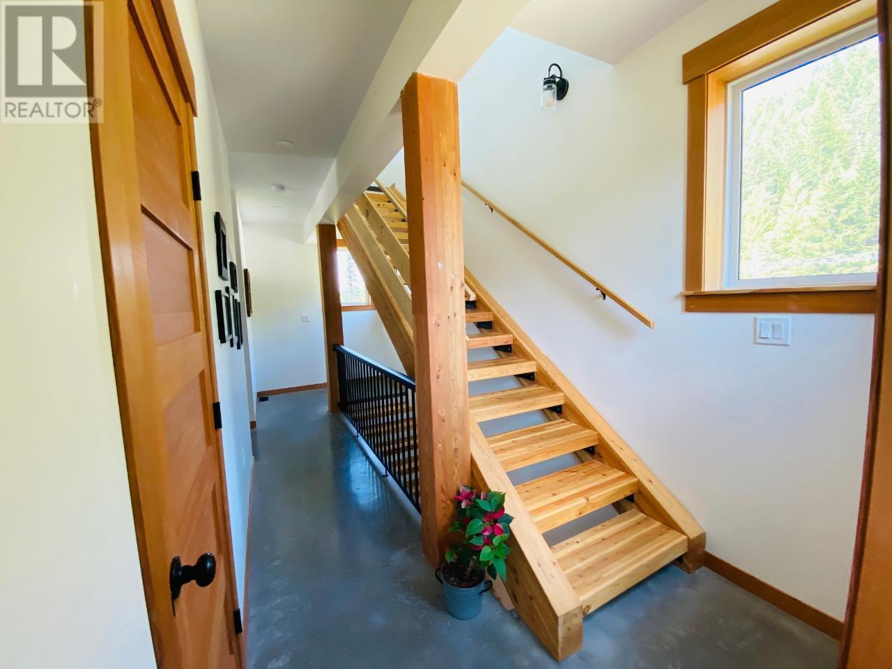 205 Joliffe Way, Rossland, British Columbia  V0G 1Y0 - Photo 27 - 2476013