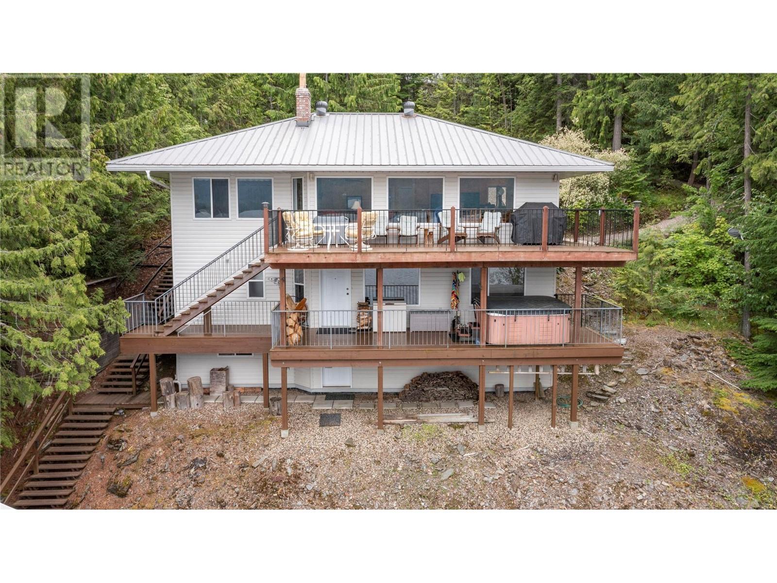 4251 Justin Road, Eagle Bay, British Columbia  V0E 1T0 - Photo 4 - 10309121