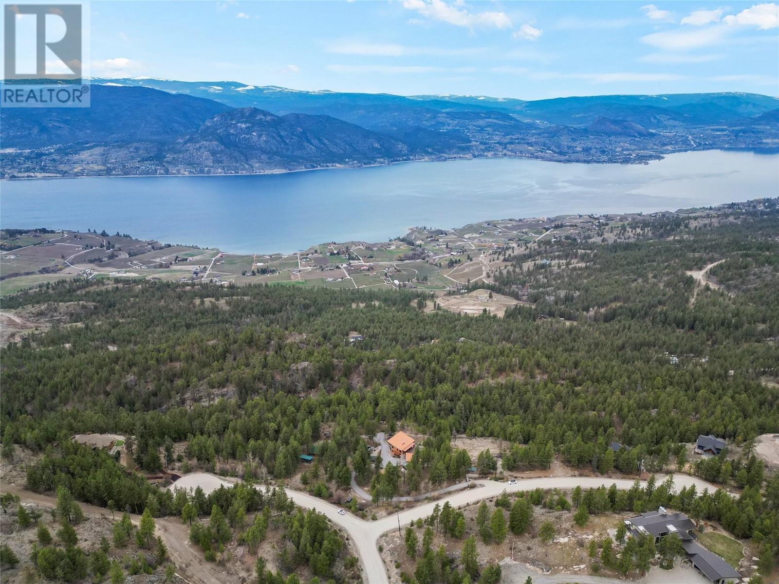 102 Vista Place, Penticton, British Columbia  V2A 8T4 - Photo 8 - 10309490