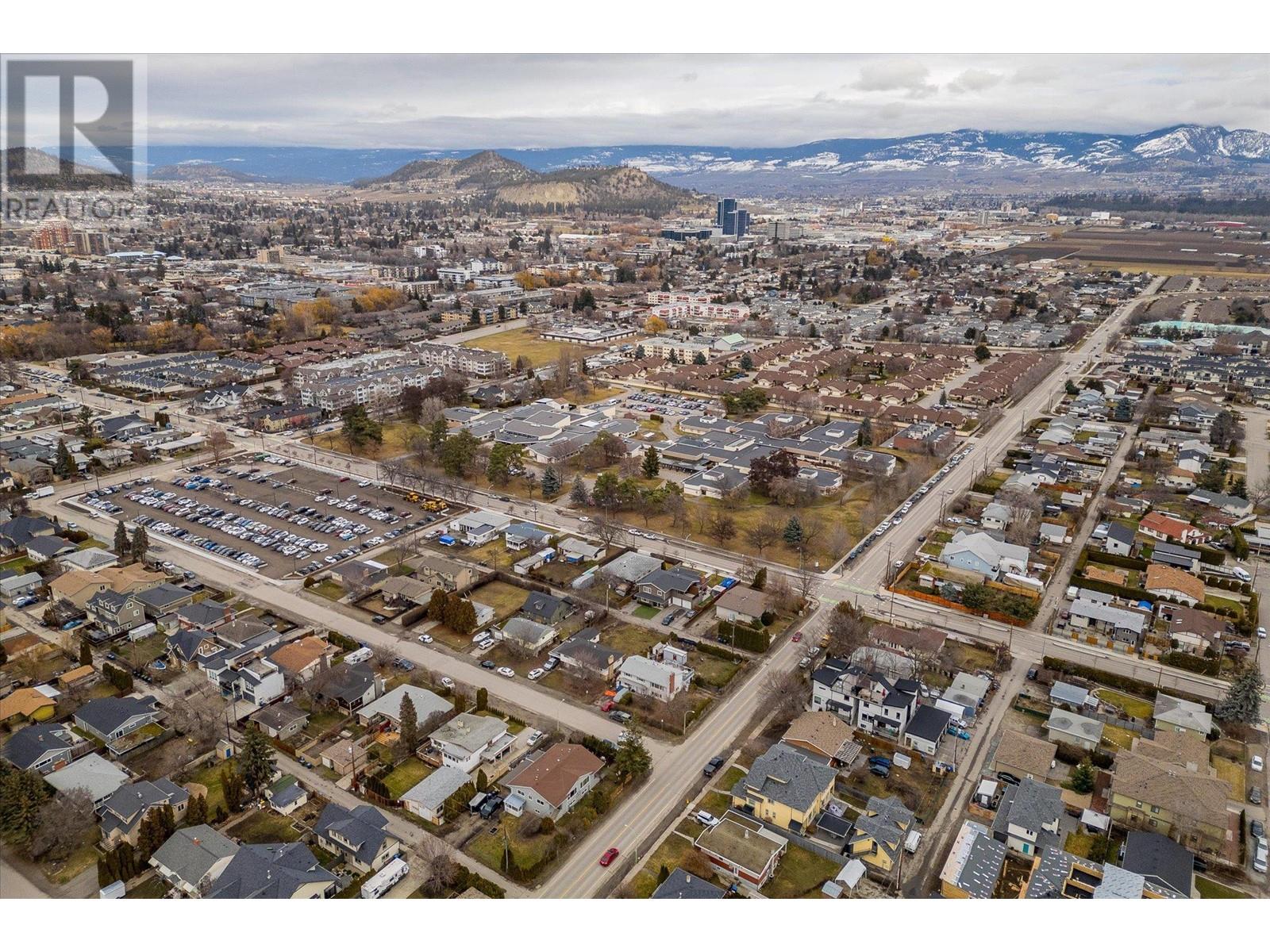 2261 Burnett Street, Kelowna, British Columbia  V1Y 2T7 - Photo 14 - 10309668