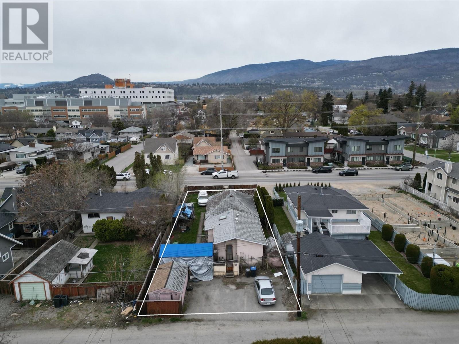 2181 Richter Street, Kelowna, British Columbia  V1Y 2N9 - Photo 5 - 10309855