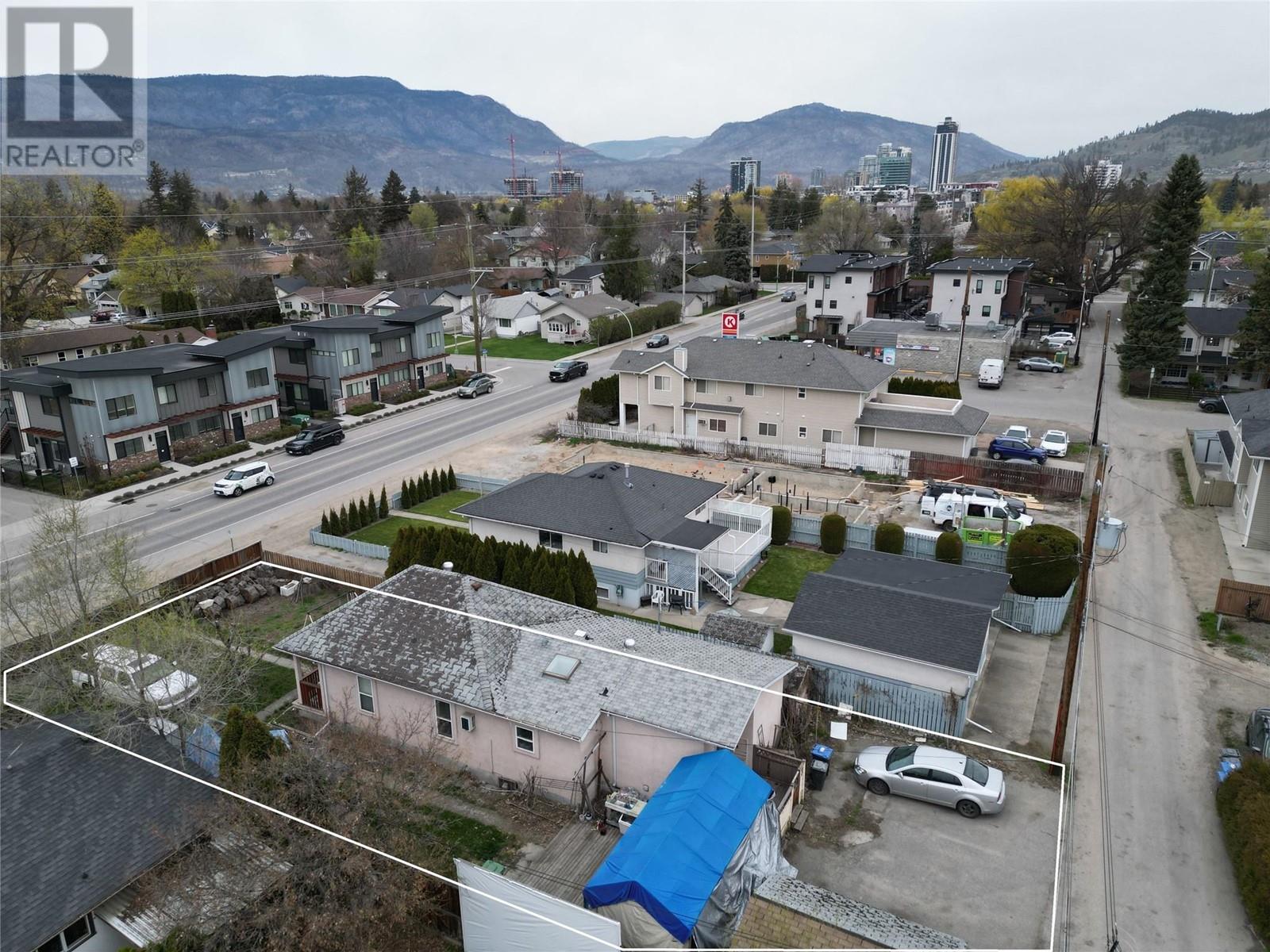 2181 Richter Street, Kelowna, British Columbia  V1Y 2N9 - Photo 6 - 10309855