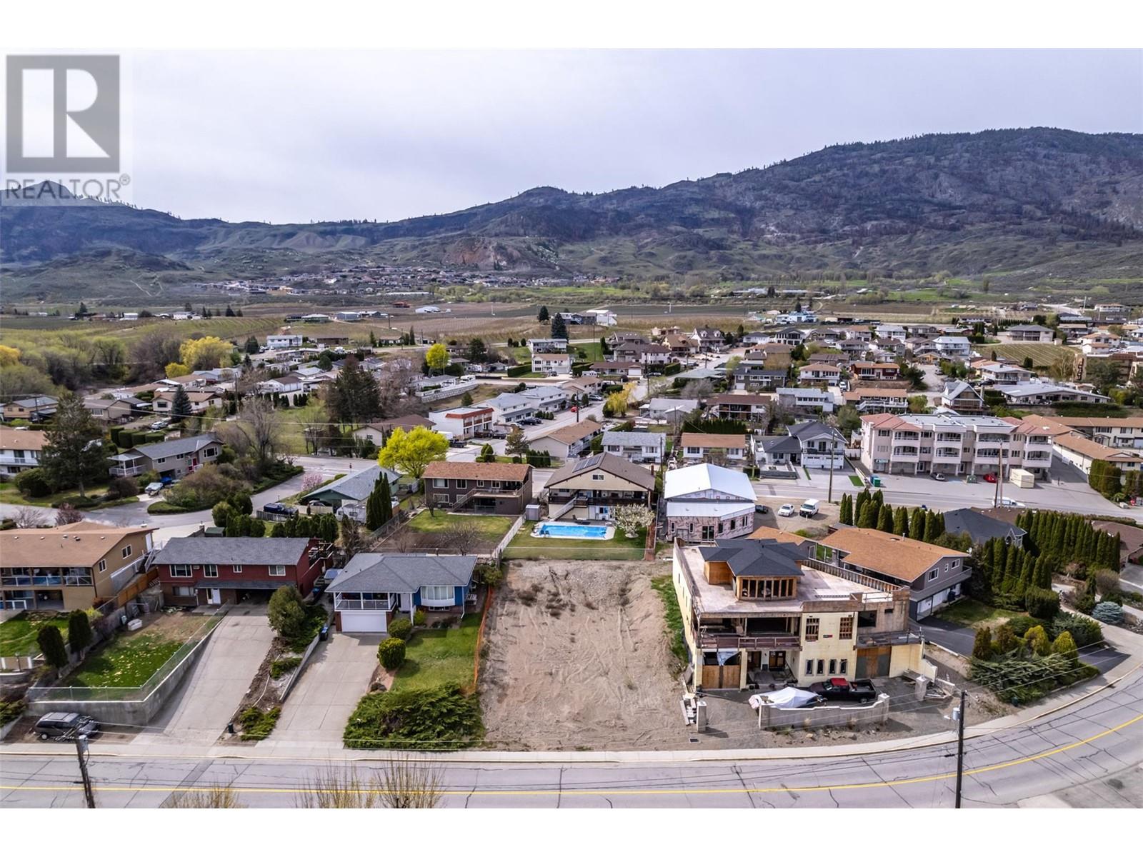 5808 Oleander Drive, Osoyoos, British Columbia  V0H 1V1 - Photo 2 - 10310042