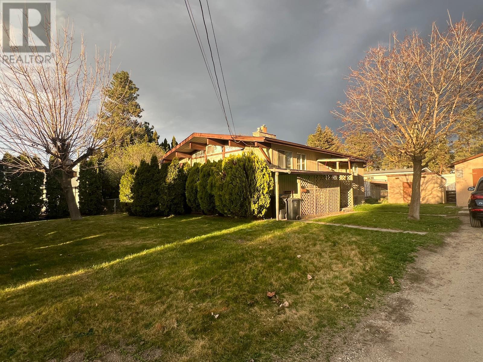 210-240 Pemberton Road, Kelowna, British Columbia  V1X 3H4 - Photo 4 - 10309992