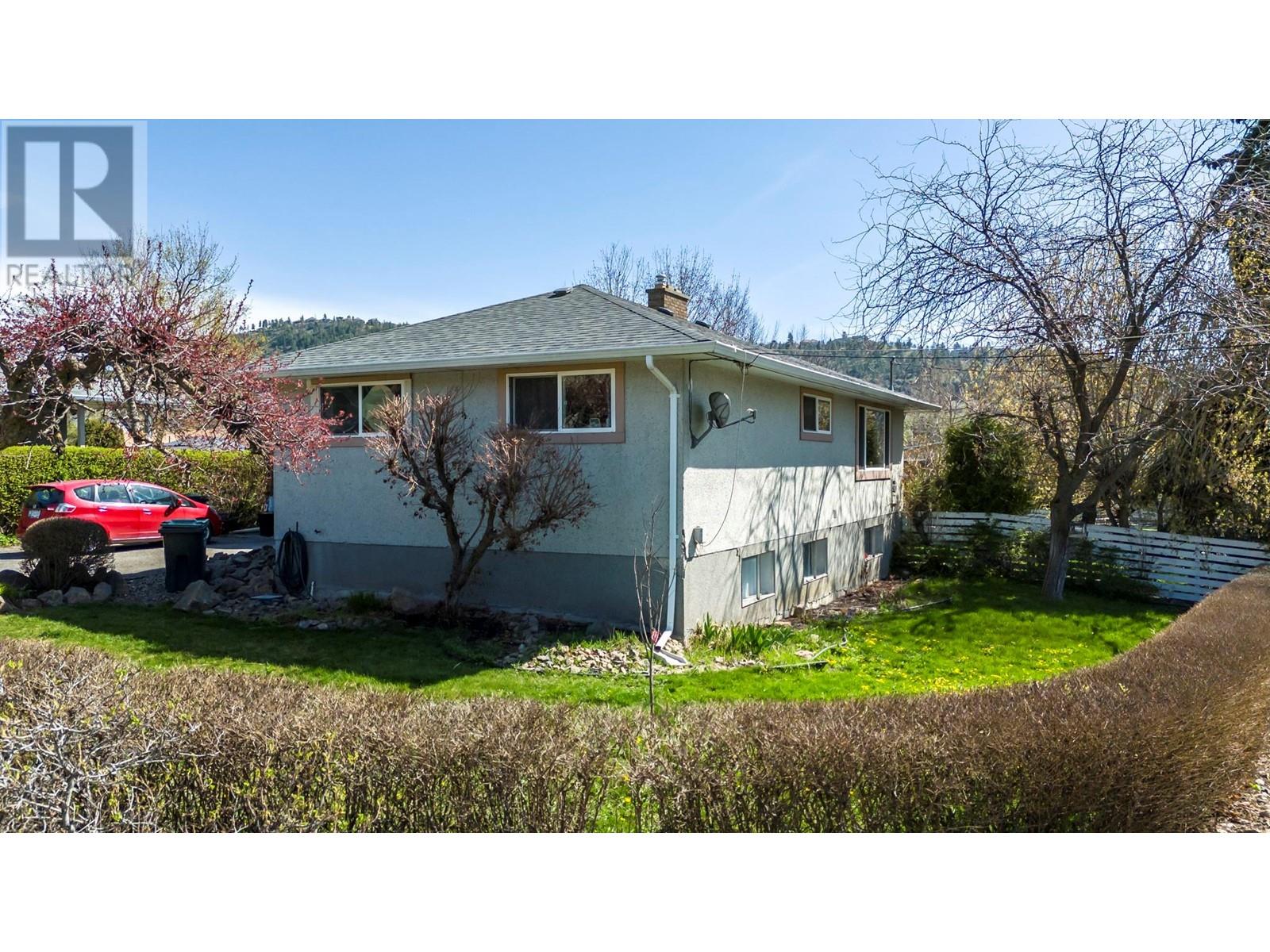 703 Glenburn Street, Kelowna, British Columbia  V1Y 4G4 - Photo 3 - 10310013