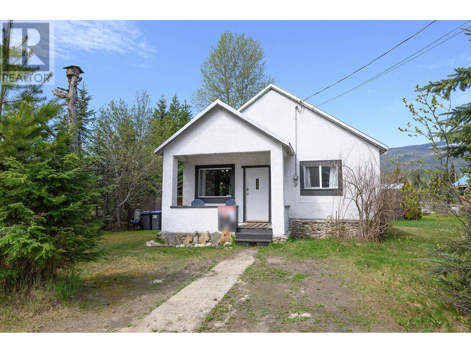 817 Main Street, Blue River, British Columbia  V0E 1J0 - Photo 21 - 177840