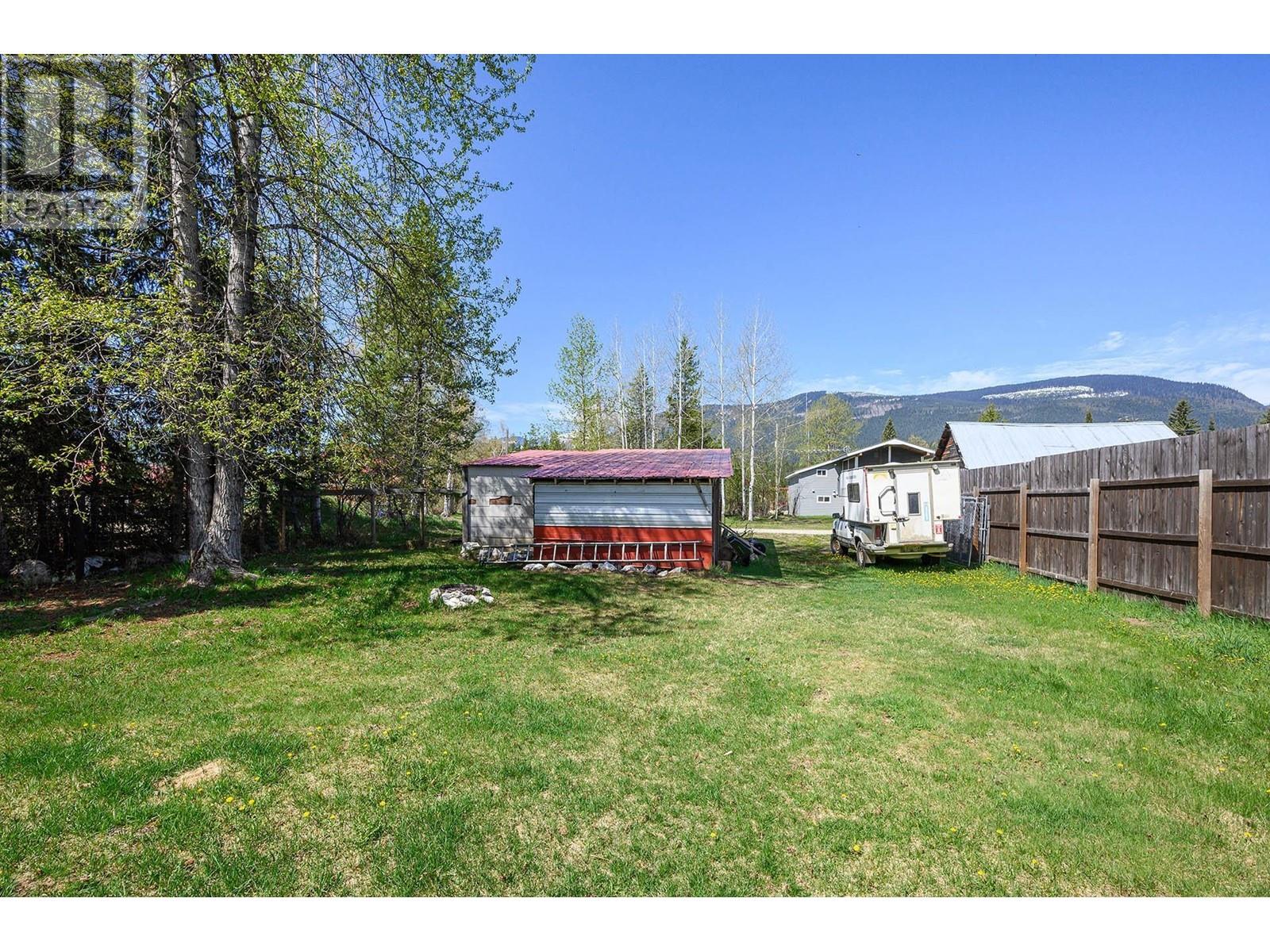 817 Main Street, Blue River, British Columbia  V0E 1J0 - Photo 33 - 177840