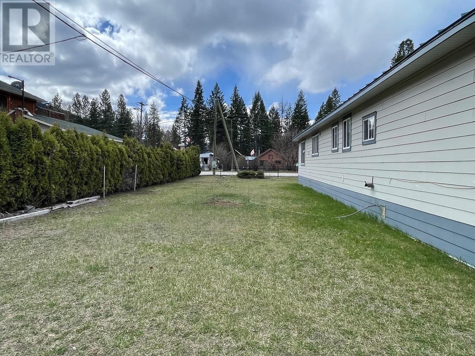 5834 3rd Street, Beaverdell, British Columbia  V0H 1A0 - Photo 28 - 10310404