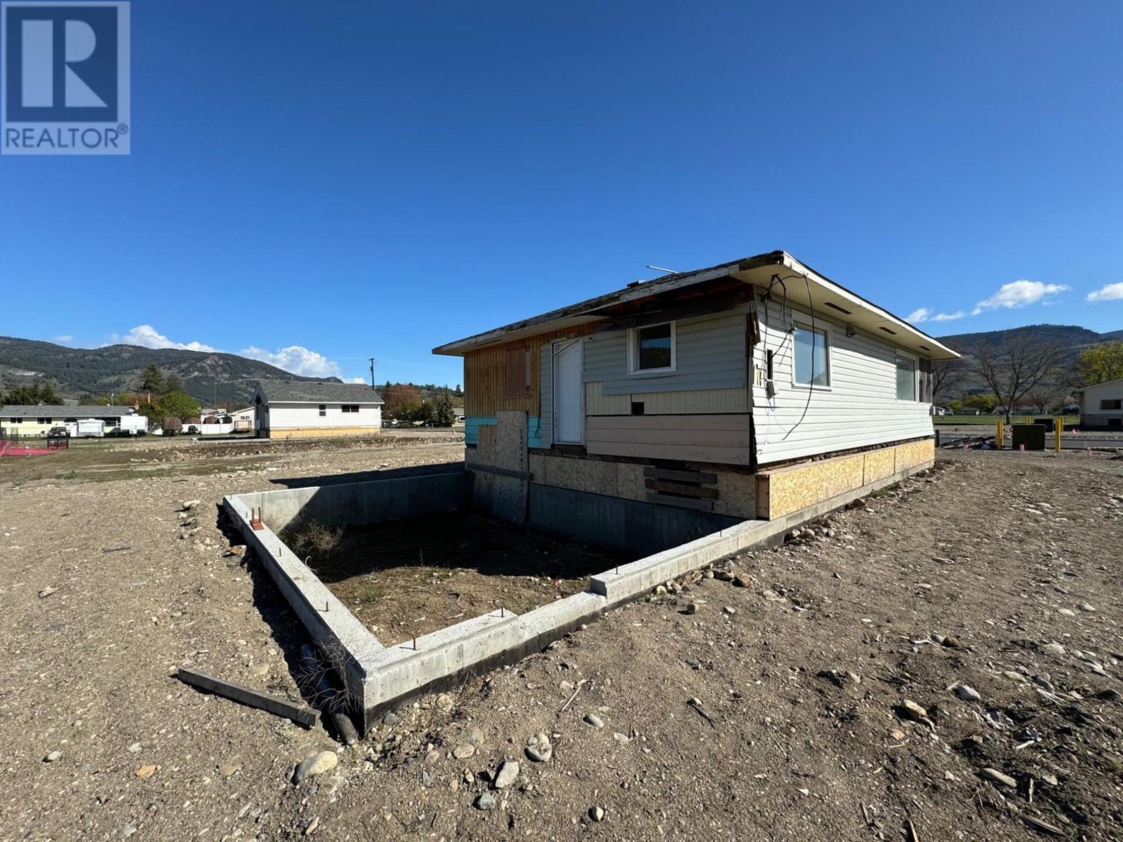 7085 22nd Street, Grand Forks, British Columbia  V0H 1H0 - Photo 2 - 2476383