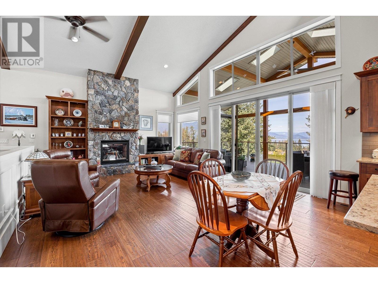 1091 12 Street Se, Salmon Arm, British Columbia  V1E 2C8 - Photo 13 - 10310858