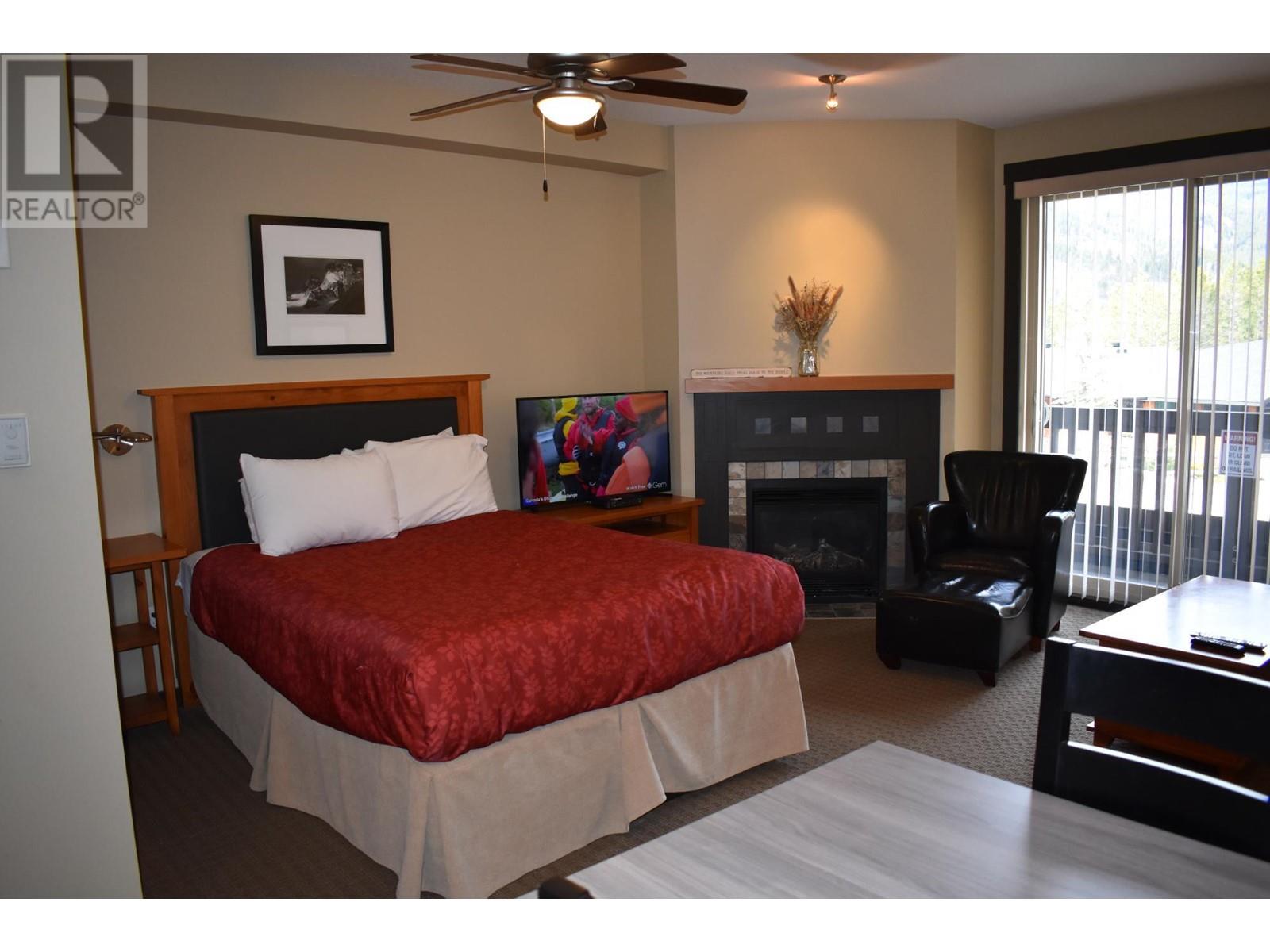 2064 Summit Drive Unit# 110, Panorama, British Columbia  V0A 1T0 - Photo 1 - 2476508