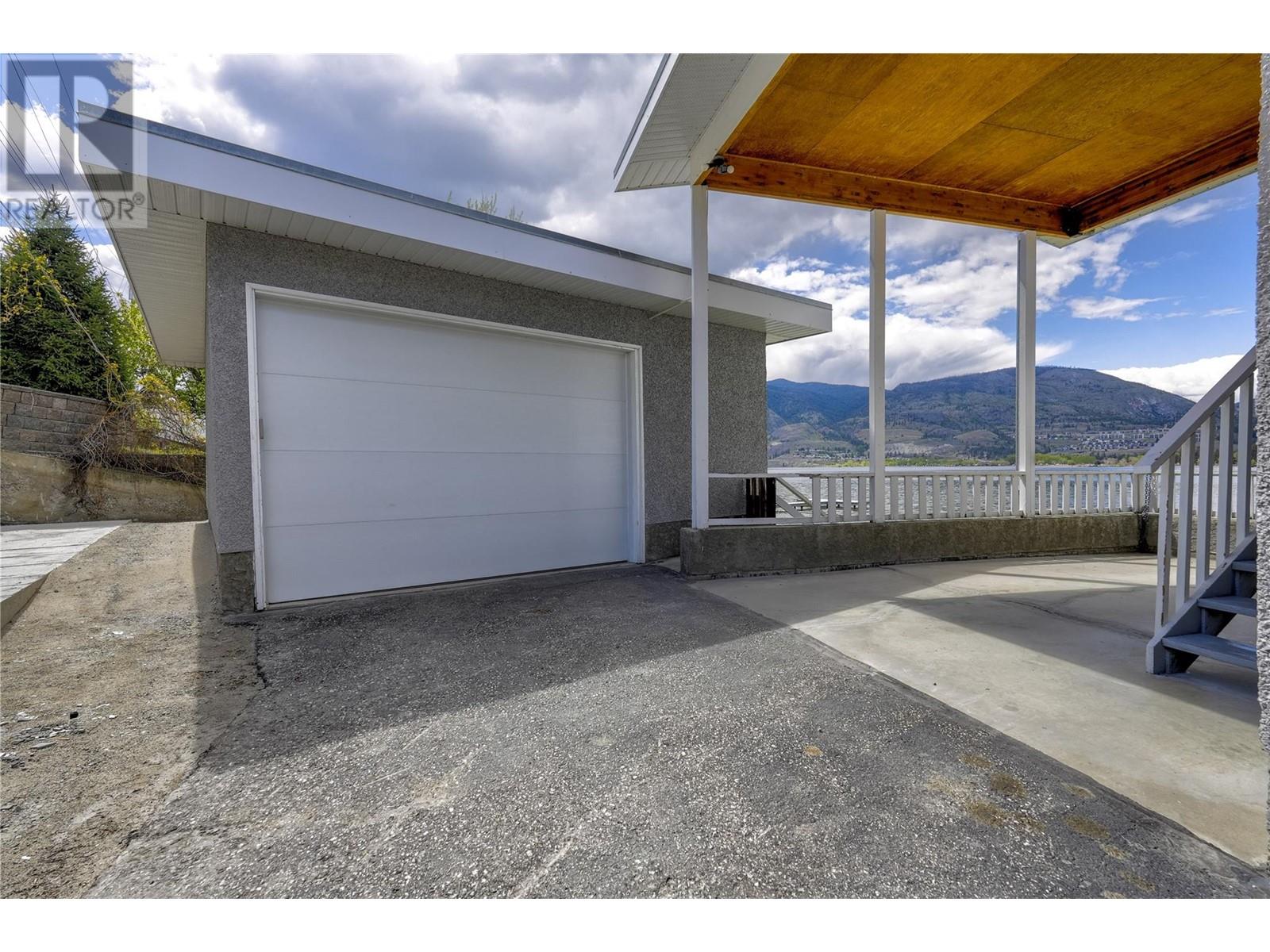 3951 Lakeside Road, Penticton, British Columbia  V2A 8W3 - Photo 28 - 10311672