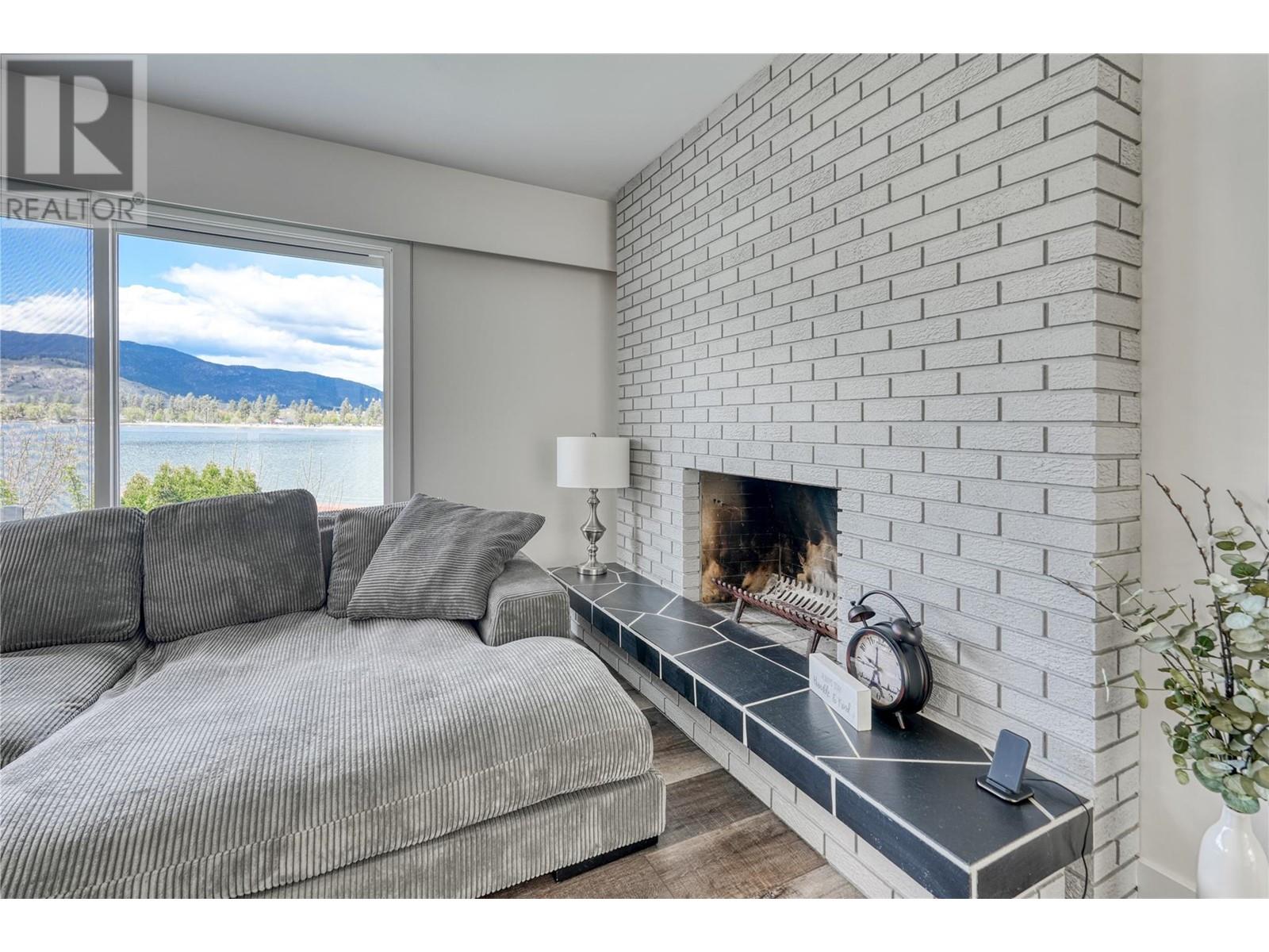 3951 Lakeside Road, Penticton, British Columbia  V2A 8W3 - Photo 5 - 10311672