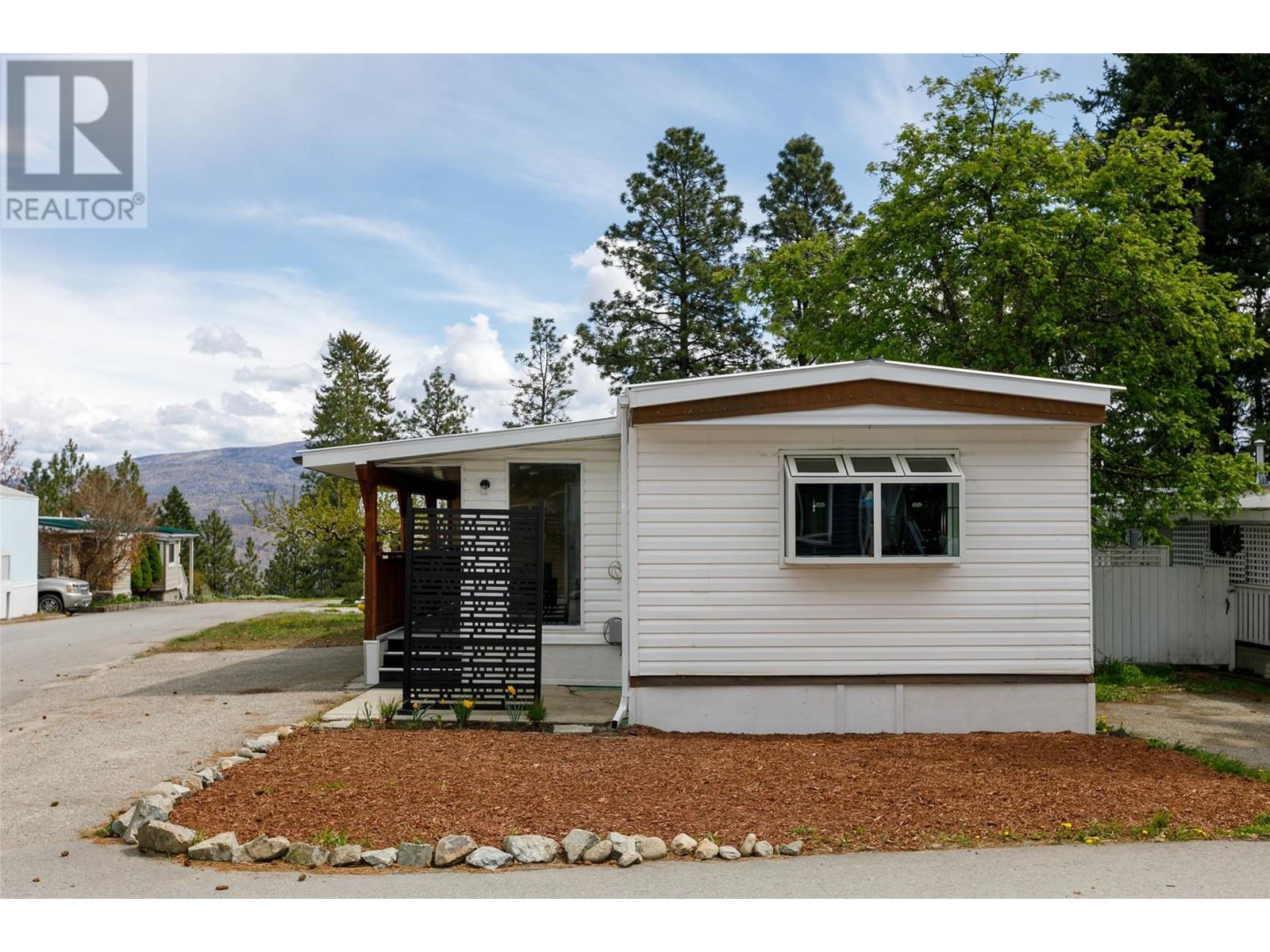 5371 Princeton Avenue Unit# 3 Lot# 3, Peachland, British Columbia  V0H 1X8 - Photo 2 - 10311312