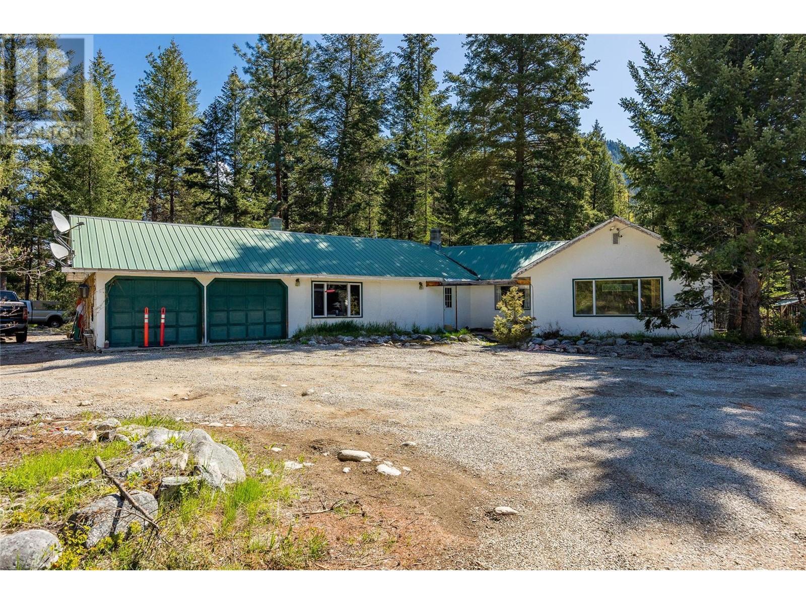 6580 Hwy 33 Highway, Beaverdell, British Columbia  V0H 1A0 - Photo 1 - 10310406