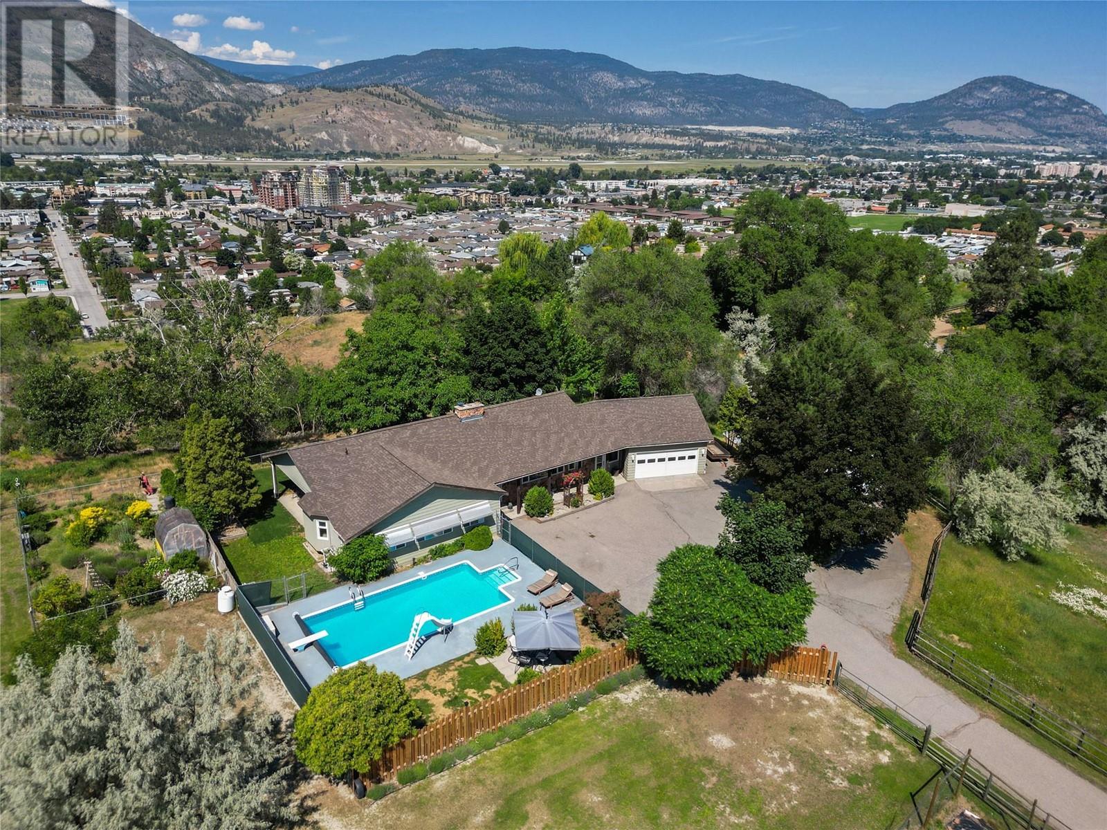 3575 Valleyview Road, Penticton, British Columbia  V2A 8W9 - Photo 3 - 10313445